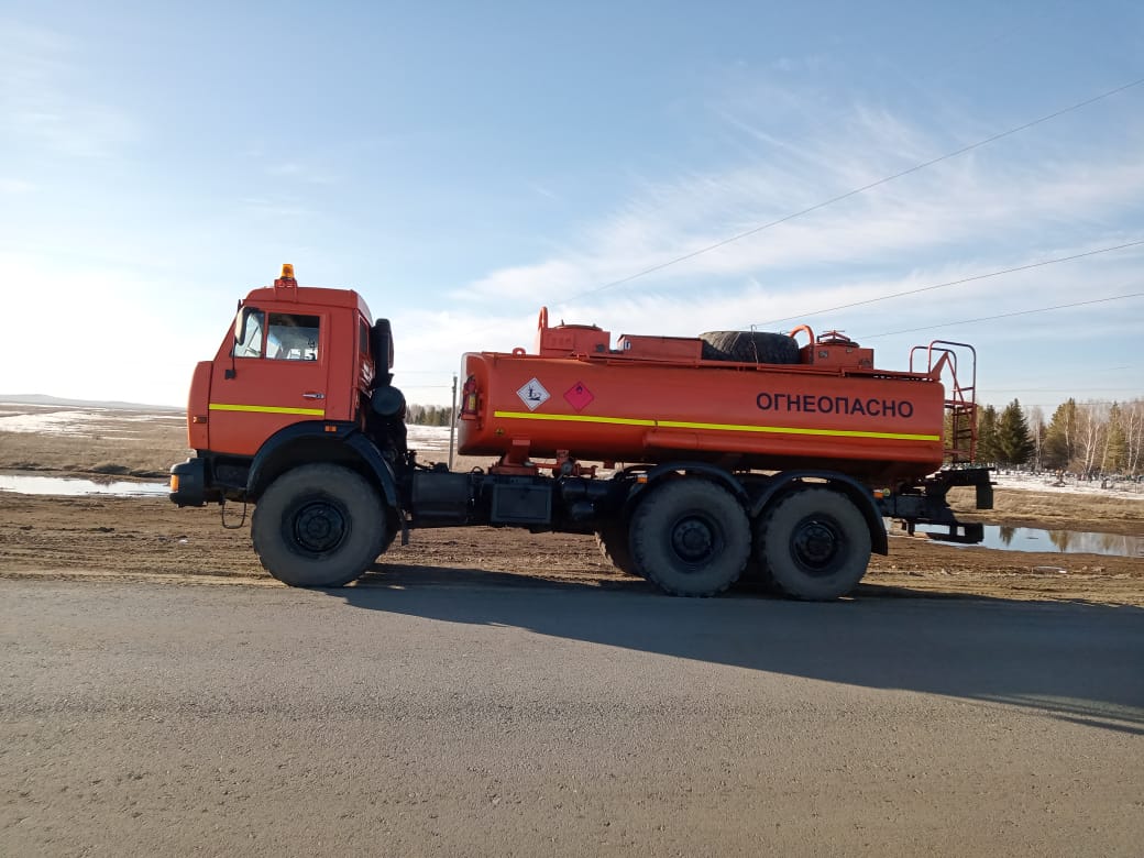 КамАЗ топливозаправщик 8 кубов - Алматы