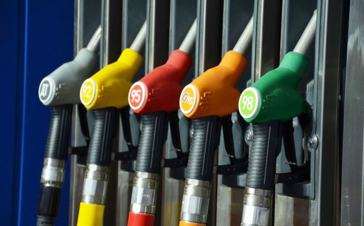 Services-01 Luxoil предлагает оптовые поставки топлива для АЗС и предприятий. Поставка дизеля, бензина, авиационного топлива по Казахстану.