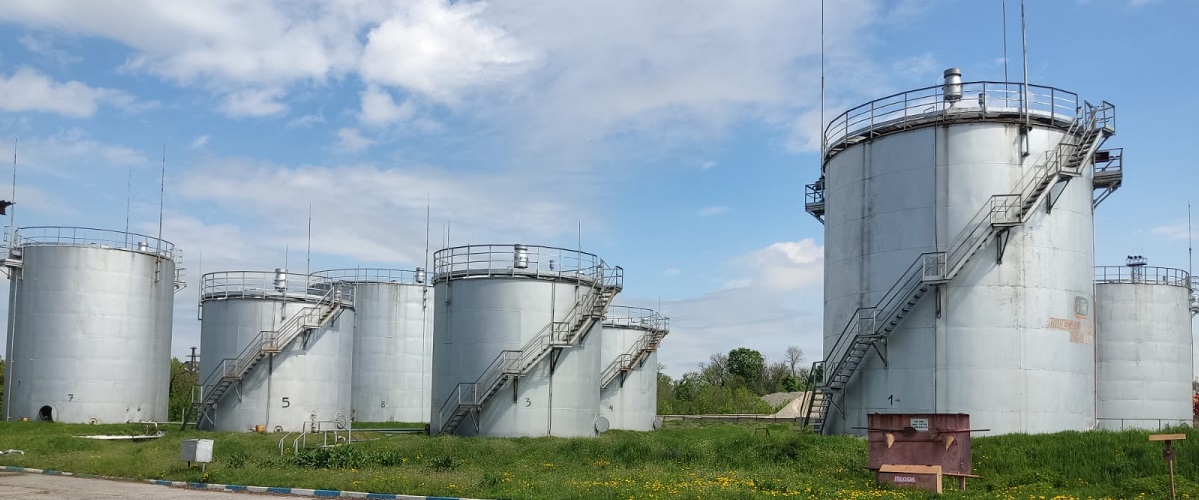 creative Цилиндрические резервуары для хранения дизельного, бензинового и авиационного топлива. Оптовая реализация по Казахстану.